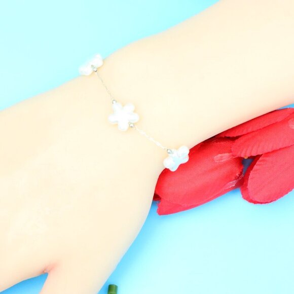 Chic & Stylish Bracelet – A Thoughtful Gift for Women and Girls, DYC1272 - Picture 6 of 6